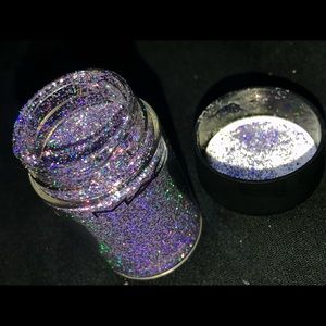 MAC cosmetic glitter